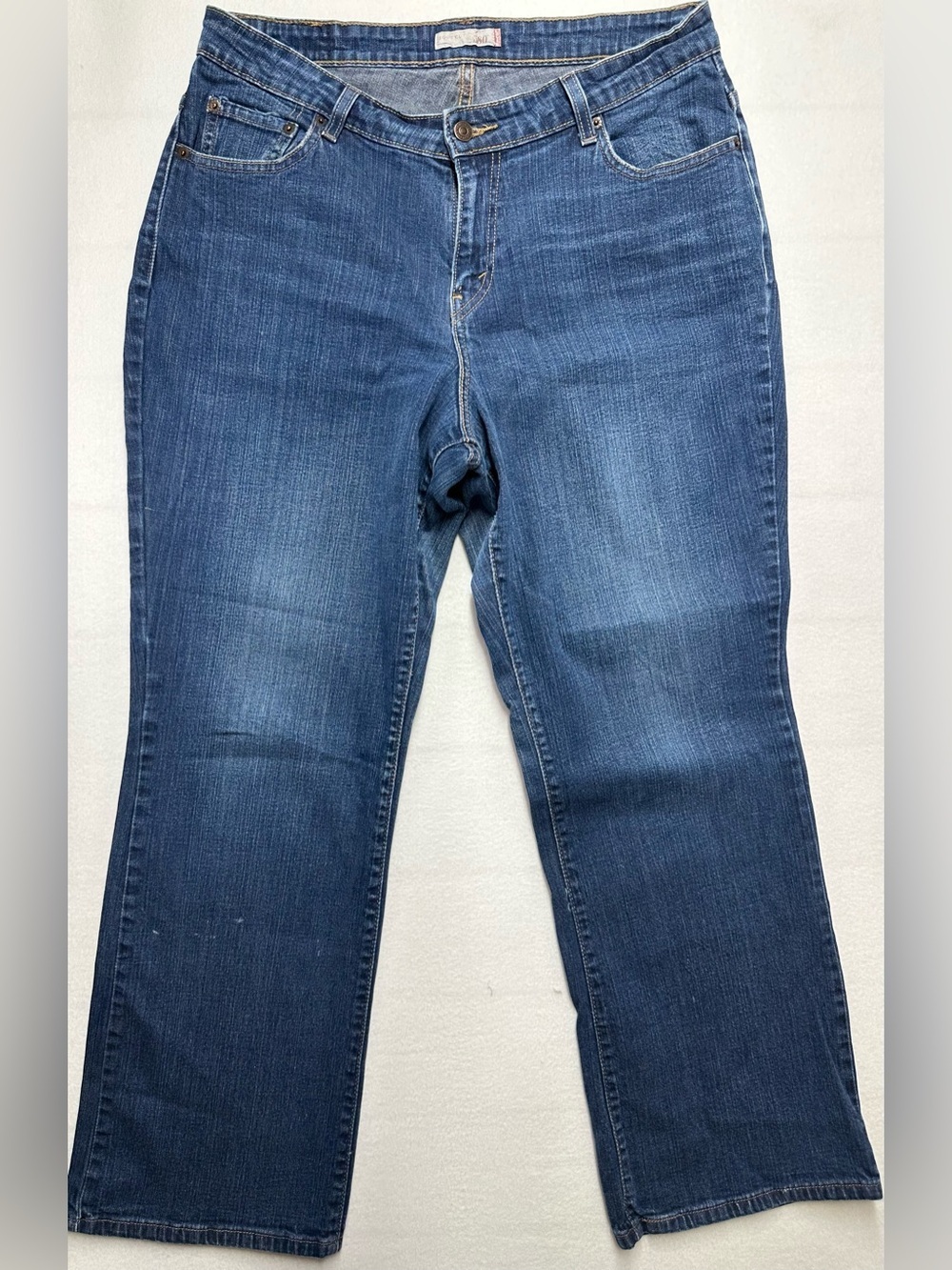 Levi's Women's 16W 508 Boot Cut Curvy Jeans in Medium Blue Wash